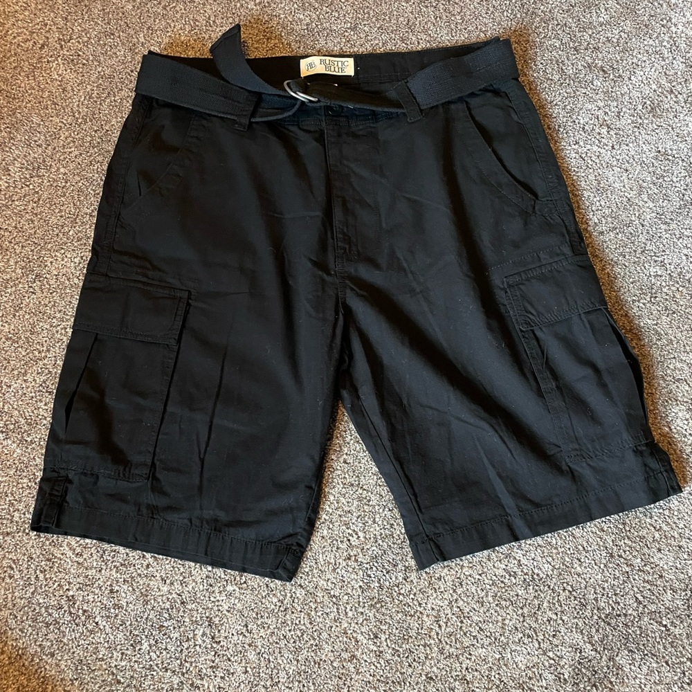 Men’s black cargo shorts size 36
